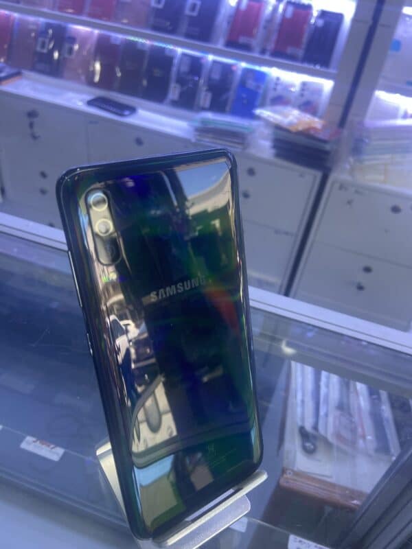 Samsung Galaxy A70 - 128GB - 6GB RAM - Black (Unlocked) AU STOCK + WARRANTY