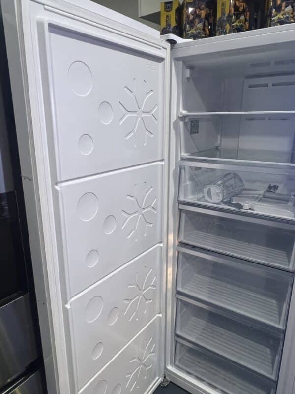 CHIQ 380 L HYBRID FREEZER AND FRIDGE FOR $799 - Image 4