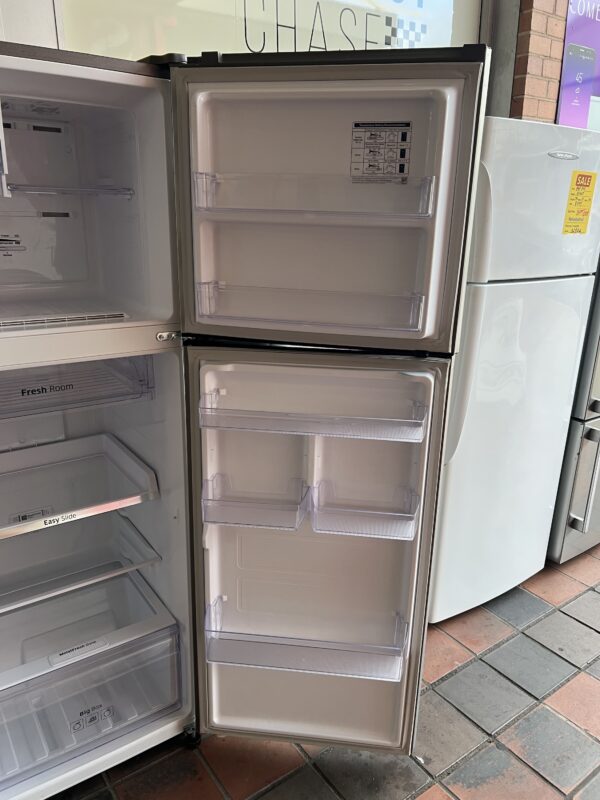 REFURBISHED SAMSUNG 351 L FRIDGE FOR $349 - Image 4