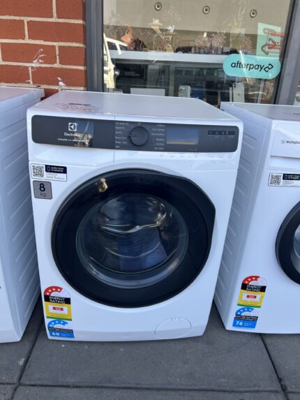 FACTORY SECONDS ELECTROLUX 8 KG FROMT LOADER WASHING MACHINE FOR $599