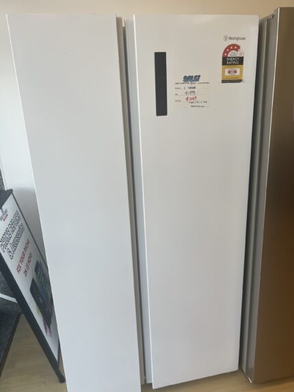 BRAND NEW FACTORY SECONDS  WESTINGHOUSE 624 L SIDE BY SIDE REFRIGERATOR for $1049