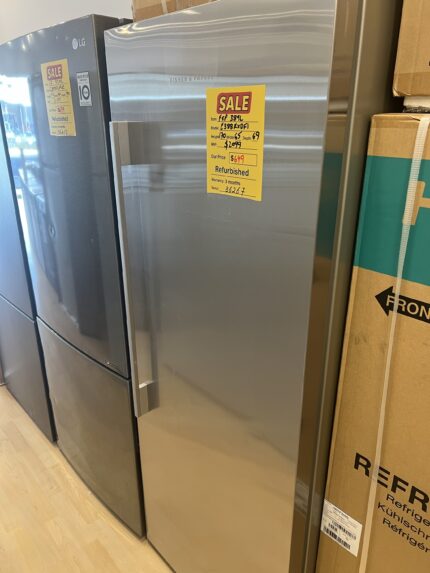 REFURBISHED FISHER AND PAYKEL 389 L UPRIGHT FREEZER FOR $649